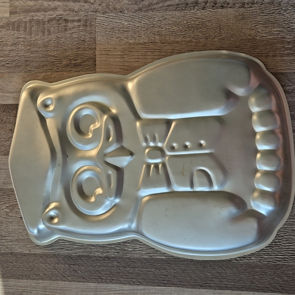 Wilton Vintage 1978 Mister Owl Cake Pan Aluminum Graduation Mold 502-7644 - Picture 5 of 5